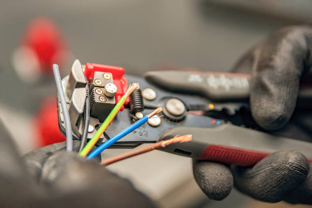 Best Affordable Emergency Electrician  in Inverness, IL