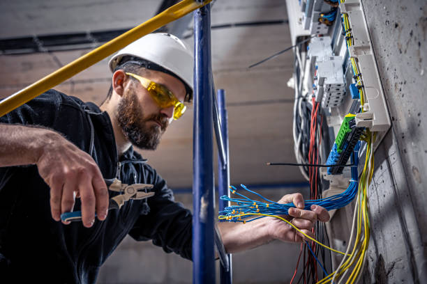 Best Emergency Electrical Repair  in Inverness, IL